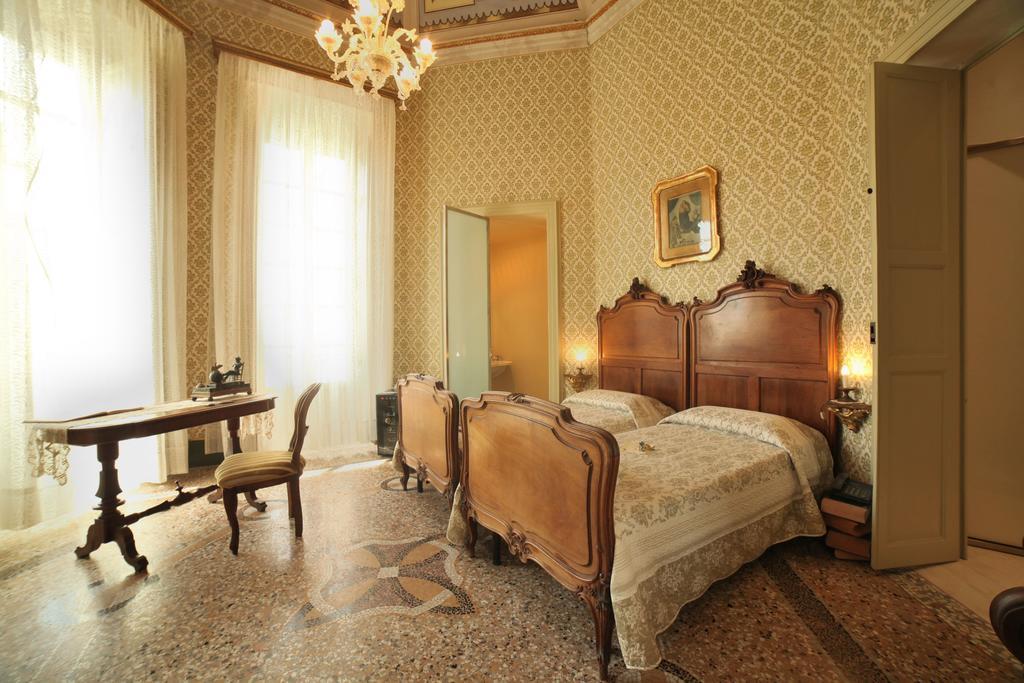 Residenza D'Epoca Regina D'Arborea Ористано Стая снимка